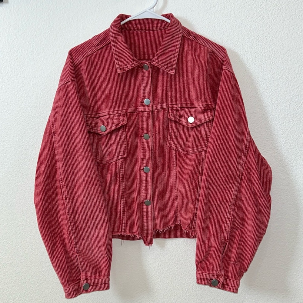 Cropped corduroy jacket.